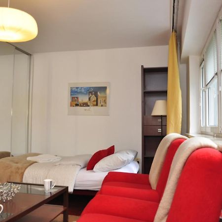 Prudentia Apartments Moko Economy Warszawa Exteriör bild